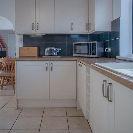 Maytree Cottage - 4 Bedroom Holiday Home - Tenby Exterior foto