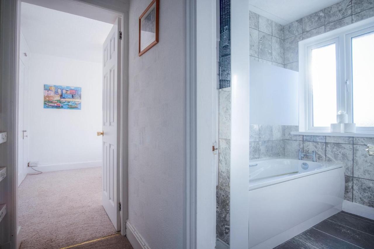 Maytree Cottage - 4 Bedroom Holiday Home - Tenby Exterior foto